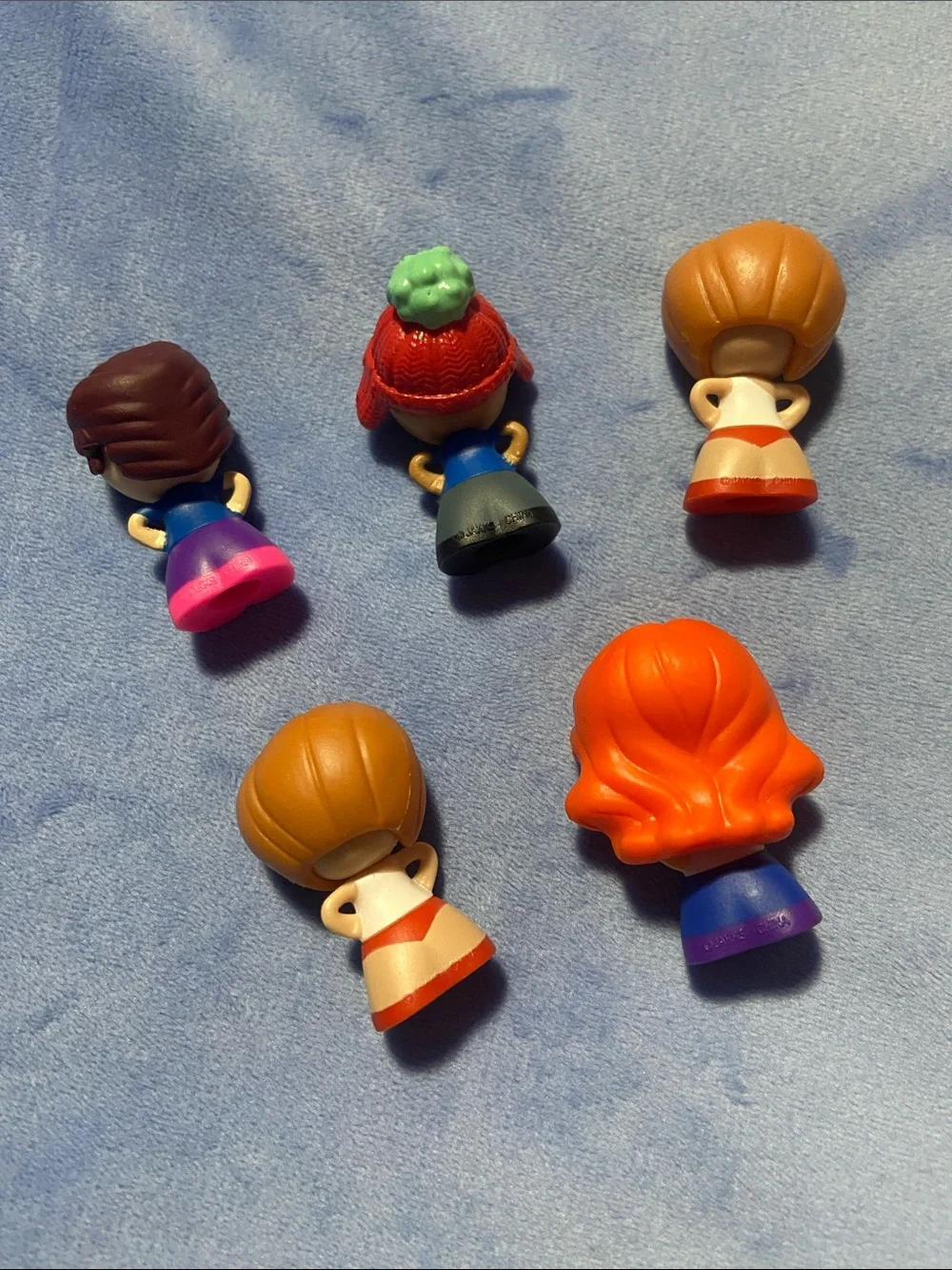 Set of 5 Girls Country Character Mini Figures - Assorted Colors Removable Hair